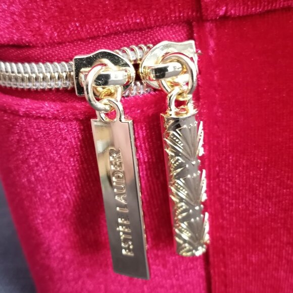 'Estee Lauder' Large Red Velvet Cosmetic Case NWOT - Picture 4 of 9